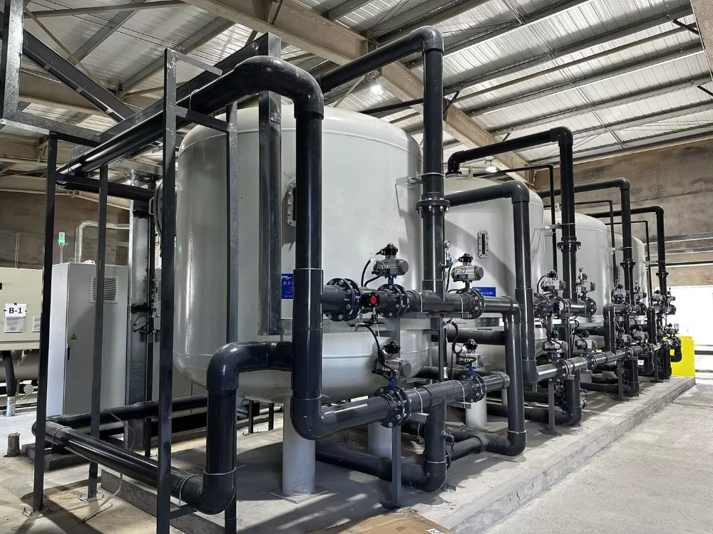 Systèmes d'osmose inverse de haute pureté pour l'électronique, les semi-conducteurs et la chimie fine